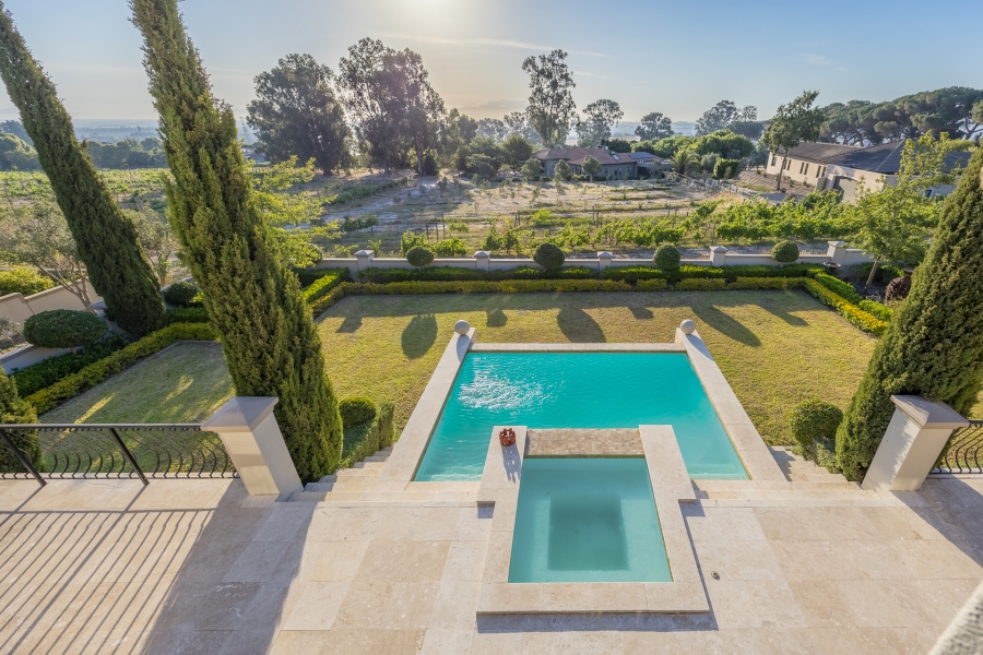 6 Bedroom Property for Sale in Klein Zevenwacht Western Cape